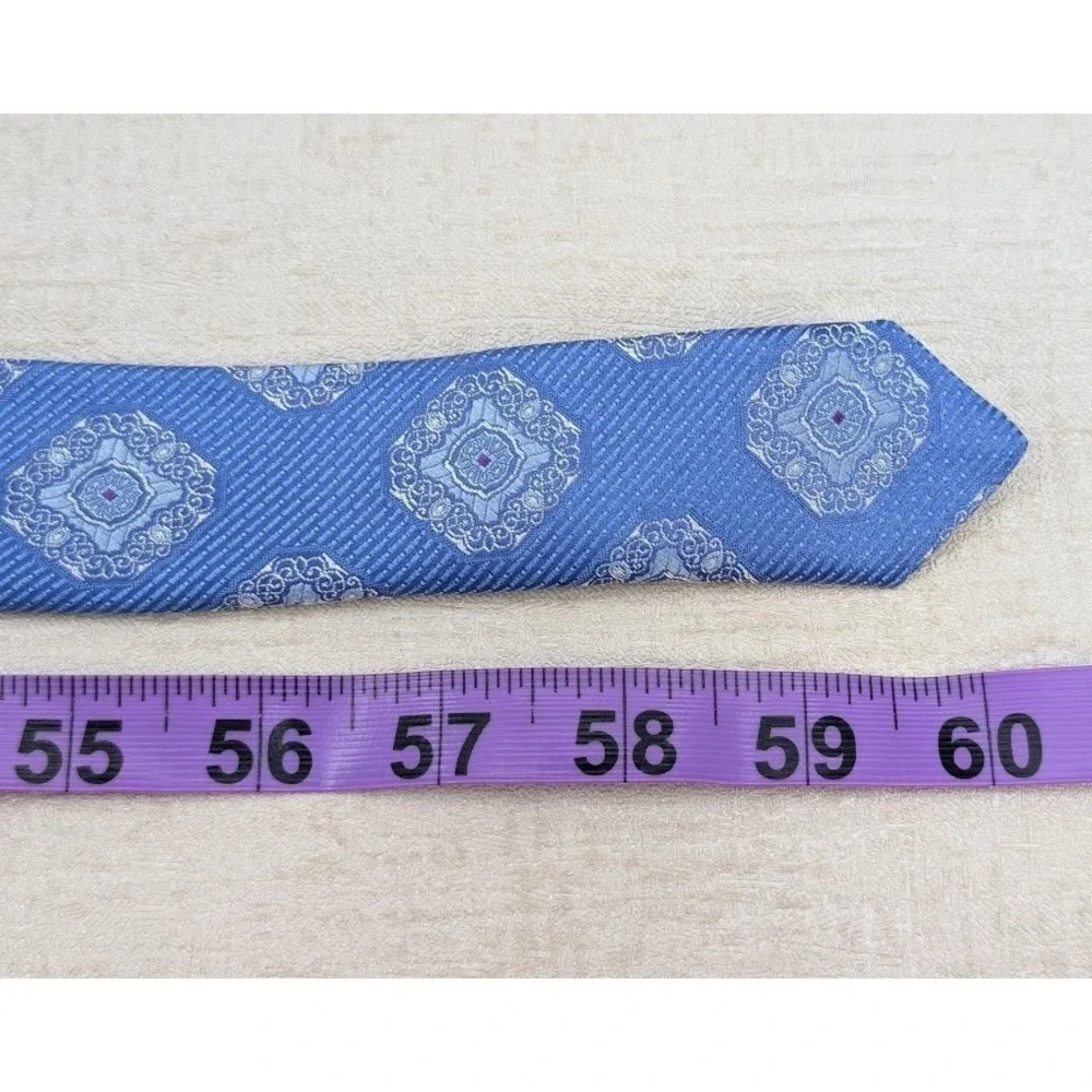 John Nordstrom Mens Tie Blue Silk Geometric Medallion Made in Italy